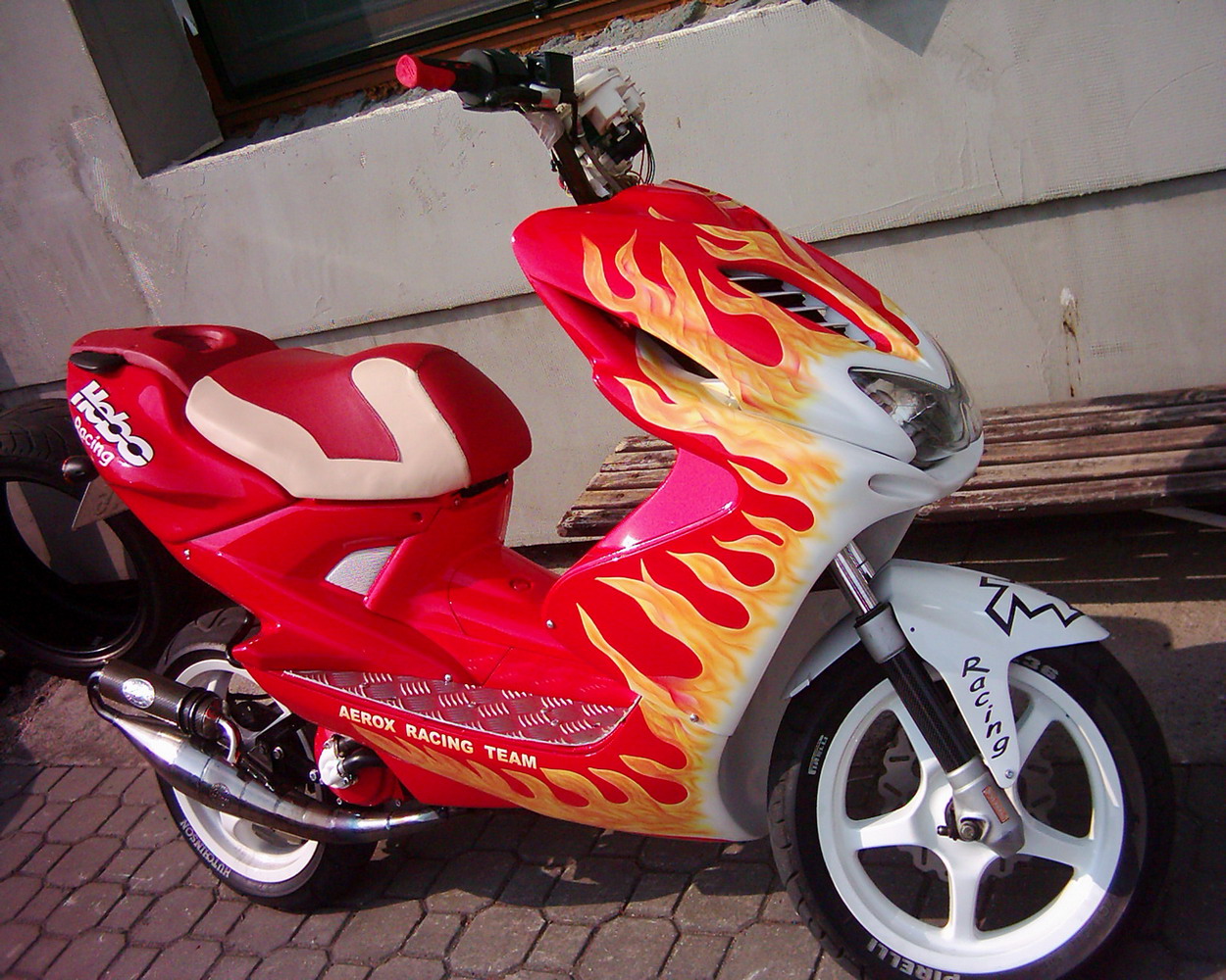 Aerox racing team.jpg